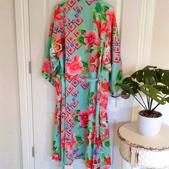 Natori Kimono Sleeve Bathrobe - Picture 1 of 6